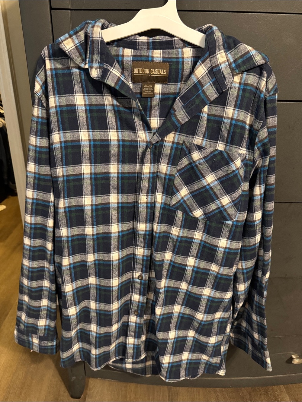 Men’s Navy & Light Blue Plaid Button-Down Shirt